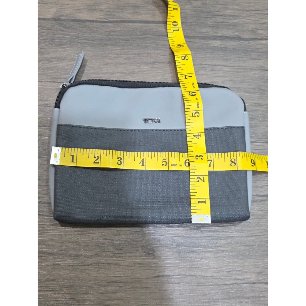 Tumi For Delta Travel Zip Pouch Case Gray Charcoal Toiletry Organizer Cosmetic - Picture 5 of 5